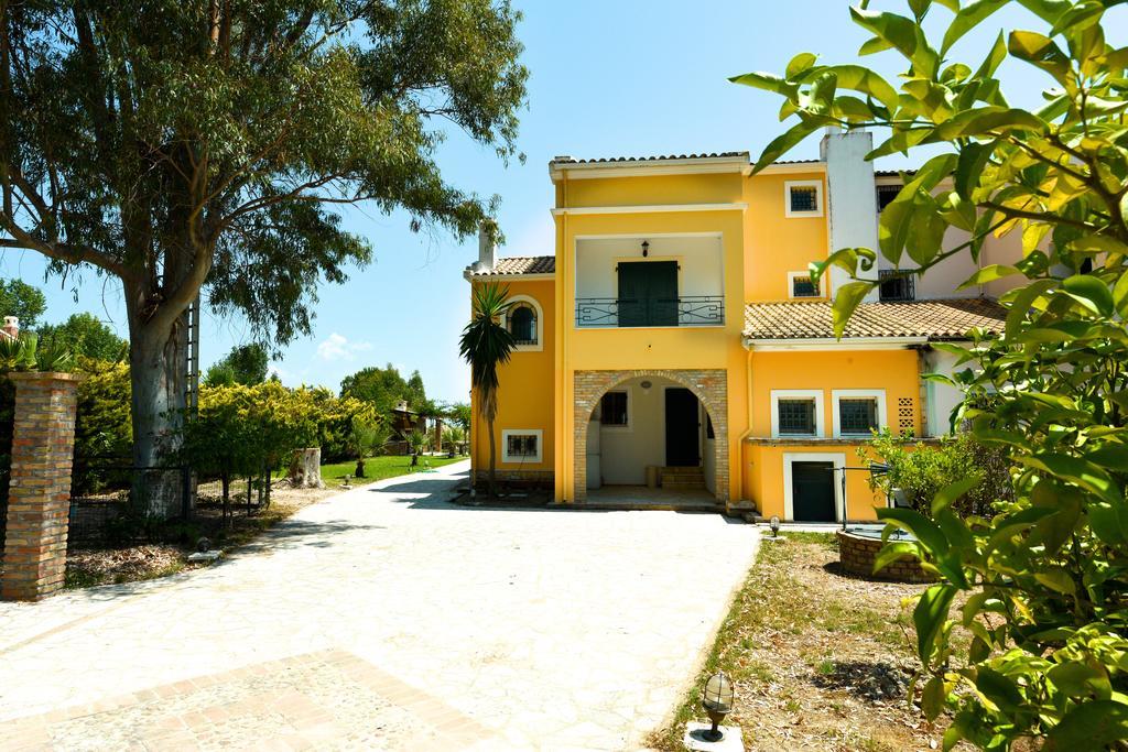 Antonia Beachfront Villa Lefkímmi Exteriér fotografie