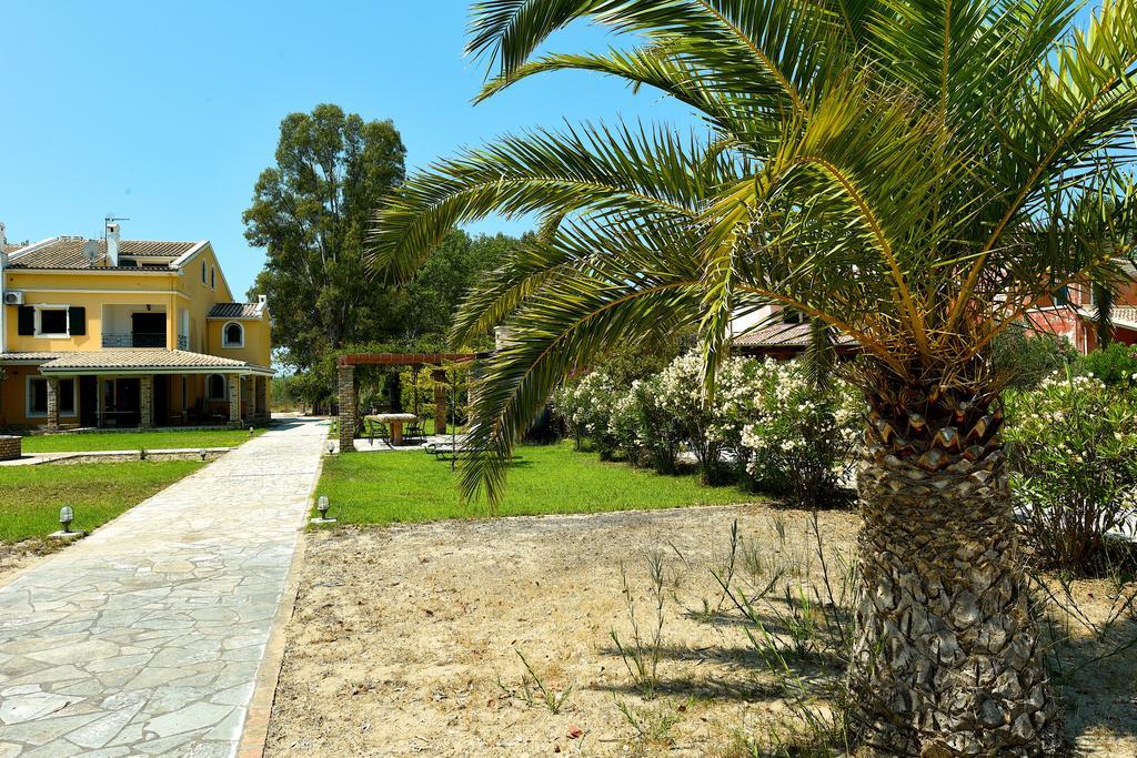 Antonia Beachfront Villa Lefkímmi Exteriér fotografie